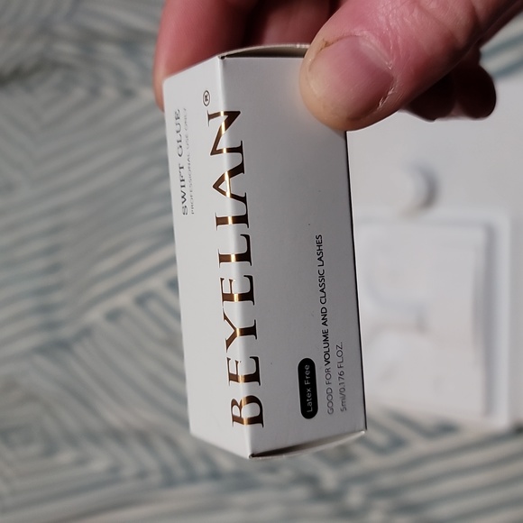 False lashes - Picture 9 of 9